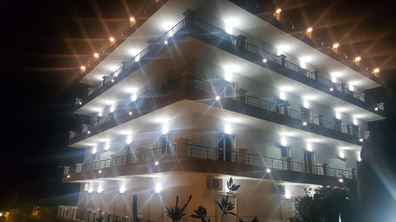 Mihalis Apartments Himarë Exterior foto