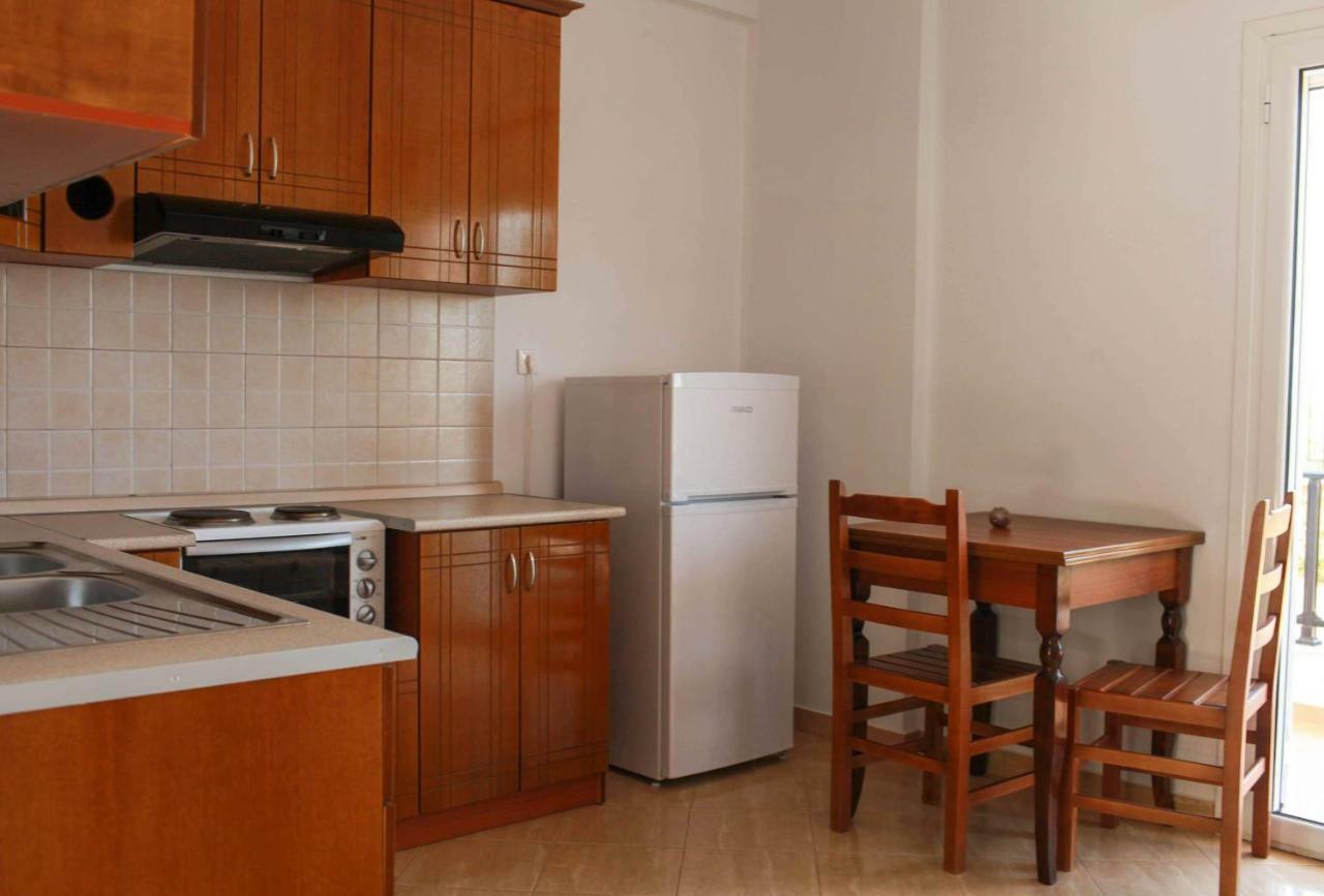 Mihalis Apartments Himarë Exterior foto